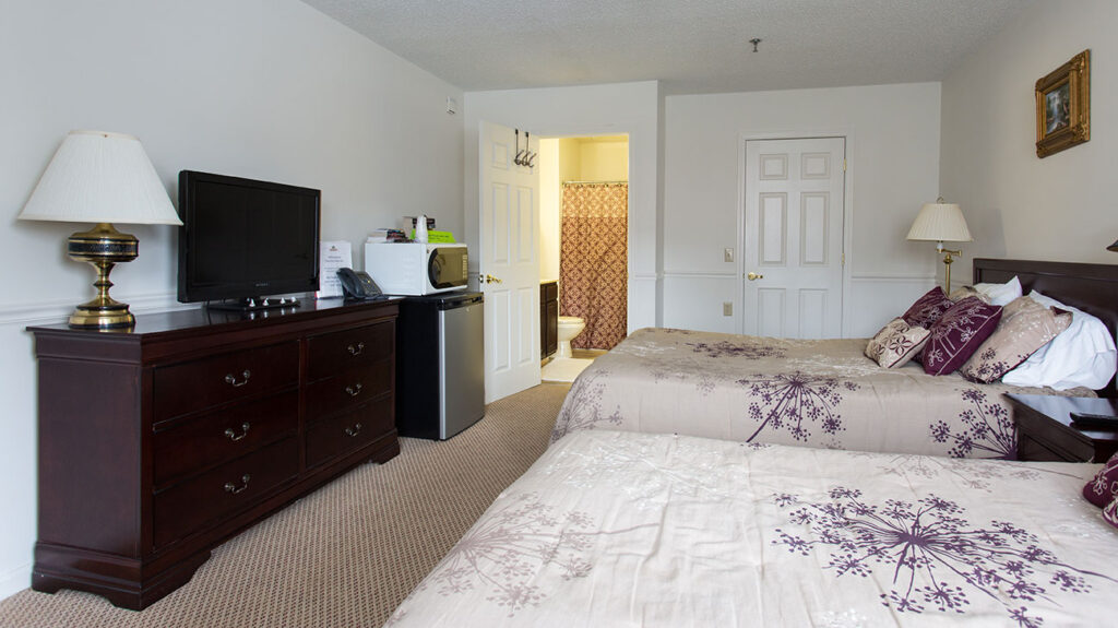 An apartment residence at Fletcher Park Inn